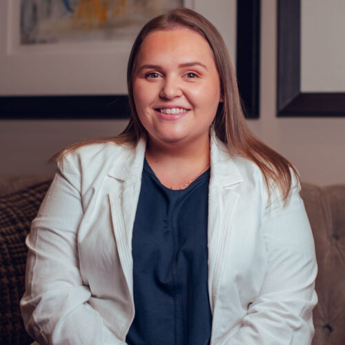 Angelita Sumares - Junior Associate